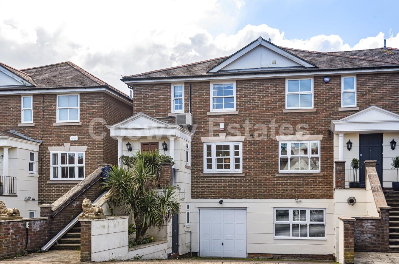 Newcombe Park, Mill Hill